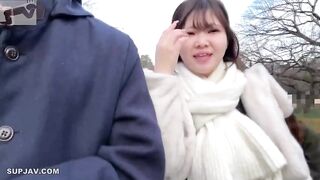 FC2PPV 4608878 照れながらも感じる彼女に中出し必須案件 jav