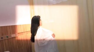 FC2PPV 4608859 【藻無】ヤラシイ身体で挑発しちゃう女医が手コキと騎乗位で患者をオカす「猿みたいに腰振ってかわいぃ jav