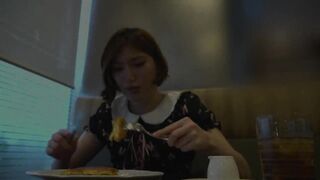 FC2PPV 1477963 【無修正ｘ個人撮影】!!!閲覧注意!!!自称30秒ごとにイクど変態人妻!汗だくの下着を被ると興奮しちゃうイケメンNG若妻がすご jav