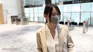 FC2PPV 4625589 初出演マジ素人！年末に帰省してきた働くDカップ新卒OLを空港でリモートバイブ挿れて楽しむw jav