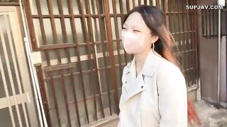 FC2PPV 4632324 「嫌…ﾀﾞﾒｯ」透き通った声で潮吹く18歳バンド女。初のp活でダ マされ強○ﾊﾒ撮り。彼女に子宮腹パンで中出 jav