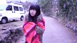 FC2PPV 877802 【NTR温泉露出】成長期おっぱい♥小柄Li娘　全裸ニーソックス湯布院デート「ヤバイね…♥」観光客 jav