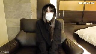 FC2PPV 4633775 【素人初撮り】はづき(18) 173cm58kgのモデル体型ちっぱいの初中出し。最初は緊張していましたが jav