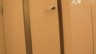 FC2PPV 4637334 ※初回限定1680⇒840 「待ってやばいって…イっちゃう♥」肉便器人妻には内緒でサプライズ乱交パーティー 突きまくりハメまくりの6P jav