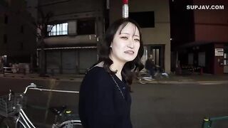 FC2PPV 4656295 11日まで990pt!!　白肌美乳!!20歳ハーフ　本部社員から「マッサージする」魅惑ボディーのせいで変態 jav