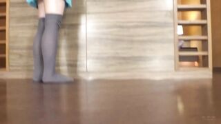 FC2PPV 889412 【能年玲●似】SS級美巨乳♥パイパン娘　制服ニーソックス挑発「もうおっきくなった♥」ビチョビチョ超狭膣くぱあ☆極 jav