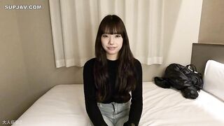 FC2PPV 4671205 【素人初撮り】ひな(18) 押しに弱いかわいいこにやりたい放題。着衣のままフェラからイラマして口中射精。膣にも中出し jav