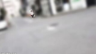 FC2PPV 4679043 産後8カ月の奥さん。夫婦で経営していた飲食店が経営困難で返済遅れ自宅に帰って来る所を待ち伏せされ旦那の留守中に産後初の jav