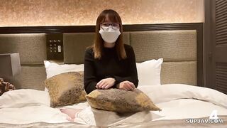 FC2PPV 4678311 素朴なメガネOLをNTRハメ撮り。チンポにくる巨乳美マンを味わい穴の形が変わる上書きピストンからの溢れる大量中出し jav