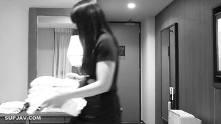 FC2PPV 4694032 【個撮妄想SEX中出し】エロ乳デカ尻!ドスケベ人妻ホテルコンシェルジュの卑猥なサービスに超興奮!凄テクフェラに杭打ち jav