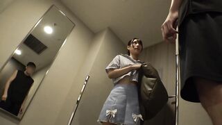 FC2PPV 4703955 【SS級メンエス】超人気嬢Mちゃんに2連続射精 ゴムを外して出禁覚悟の中出し jav