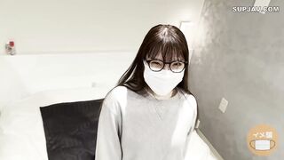 FC2PPV 4717970 摄影师拍摄暗恋的美女接待员的写真集 IMEDAMAFC2 jav