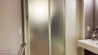 FC2PPV 4728809 【無修正ｘ個人撮影】満足できずに浴室でシャワーオナニーする40代主婦。そのまま浴室で二回戦突入で、人妻との不倫行 jav