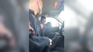 車の中でセックスをする女子大生 jav