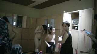 [独占オリジナルビデオ] ウォーターパーク美女たちの着替えと入浴（ウォーターマークなしオリジナルビデオシリーズ）[シーズン10] jav jvip ipcam (5)