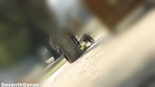 え！ノーパン？ハプニングでパンツ脱ぎ 真下から2カメでマ〇コもアナルも丸見え！スカートめくりも！ jav jvip ipcam