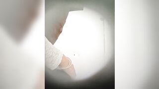 【盗撮トイレ盗撮】学生の女子校生や人妻、教師や美人女子校生のトイレ盗撮 jav jvip ipcam 1 (9)