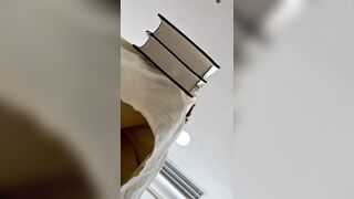 【KFC】长裙靓女和闺蜜逛街 拍着拍着发现镜头 淡粉色内内 ipcam jvip