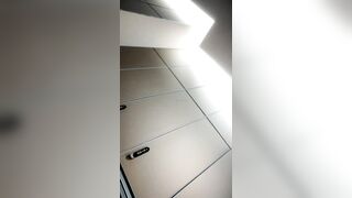 【レア＆独占】ウォーターパークのシャワー動画流出 [シーズン9] 母娘姉妹 vs. 若くて美しい女性たちの全裸ショー 12V jav jvip ipcam 2 (3)