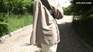 FC2PPV 4754006 【個撮・野外露出フェラ&セックス】とにかくハメ撮りしたい人妻さんが他人チンポでヨガりまくるNTR生中出し jav