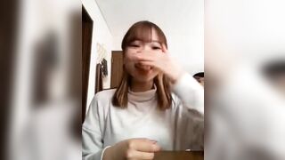 お金に目が眩んだ大学生がZoomオナ jav jvip