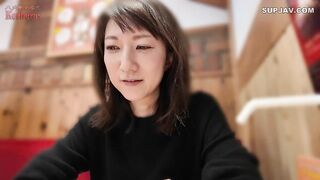 FC2PPV 4755283 【無修正ｘ個人撮影】レンタル奥さん！「またお願いできますか？」要求してきた人妻さんに、カフェでローター仕込ませて外を歩かせたｗ我慢 jav