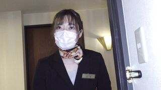 【ホテルウーマン】端正な顔立ちをしたホテルスタッフの透けた濡れ蒸れパンチラと推定Gカップ胸チラ jav jvip