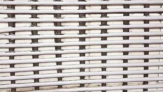 【露出オナニー】韓国の対照的な小さなロリータがネットユーザーを誘惑するために屋外でオナニー jav jvip (7)