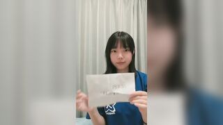 未処理マン毛の素人JDちゃん自撮りオナみせ jav jvip