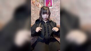 【1日限定47本セット】かわいい女の子が自撮りでおまんこ９８、オナニー、野外露出な jav jvip (35)