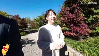 FC2PPV 4762059 【個撮・野外&車内フェラ&手コキ&2ハメ】長○まさみ激似!パイパン美人妻チンポ大好き都合のよいセフレ妻と中出し!フェラテク最高 jav