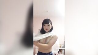 digi-tents_webcam_280 ライブでポロリしてめっちゃ照れるJD, 生の3人組が並んで○はだかに！, 「下はいてないの忘れてた」慌てふためくｃ jav jvip 3 (5)