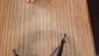 FC2PPV 1646673 【無】【本数限定1000ptOFF!】ショートカットで純粋無垢❤️大手コンビニチェーンで働いてる真面目おぼこい娘❤️なんと！挿入前に泣・・・何とか生中出し jav