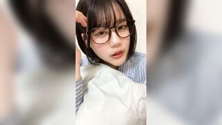 爆乳めがねっ子のエロライブ jav jvip