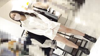 シミ付きPが食込み陰部はみ出しのモロ見え大開脚！美乳乳首も丸見えな激カワ店員の全身じっくり堪能！パンチラ盗撮 ipcam