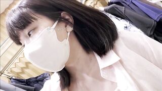 店員チラ☆再登場！またまたゆる〜い服から乳首を撮影され、おっぱい触られちゃう大人しい店員さん jav jvip