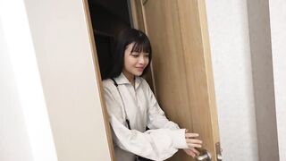 FC2PPV 4771905 【初回限定】モデル志望の元気さんに卑猥コスプレ面接！なし崩しに触られて剛毛パンティヌレヌレ敏感ボディ！喉奥圧迫イラマに泣きながら嬉しイき jav