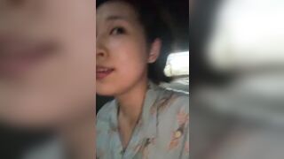 パジャマ姿で外のトイレでオナニーするお姉さん jav jvip