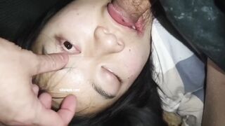 薄い赤い下着を着た美しい女性が犯され射精される偽レイプ動画3本 jav jvip (1)