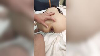 美しい女性は偉大な神にレイプされ、彼女の小さな猫から尿が滴るまで彼女の肛門が激しく犯されました18P + 3V jav jvip (2)