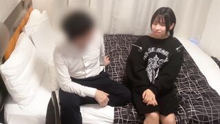 19歳小柄なウルフカットの女の子とイチャイチャ♡キスとフェラでおじさんのことメロメロにしてくれました【個人撮影】No.321 jav jvip