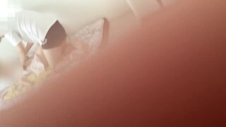 手マンでイかせて放心状態の娘に挿入する父。同級生父が記念撮影貧乏家庭part.3鬼畜親父31 jav jvip