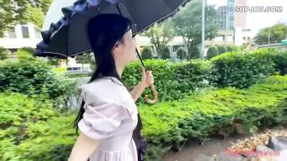 FC2PPV 4779269 困り顔ではちゃめちゃかわいくて細身巨乳の女の子、「うん♡挿れていいよ♡」ということで生チンポ挿入で種付け中出し jav