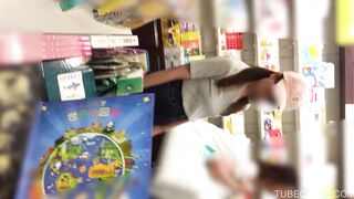 【再販】新高画質パンチラ世界009[4K]　エロかわお姉さん！デニミニ接近パンチラ jav jvip