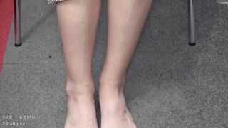 FC2PPV 1678071 【半日完売100本追加1980】某芸能人に似ている元キャビンアテンダントの美人妻❤️ご無沙汰な美マンをイカセまくり❤️子供を産んだと思えない極狭オマンコの膣奥 jav