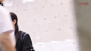 《4周年》【電車痴かん】★地獄！痴かん撃退アプリで逃げたJKを再捕獲★ホテルから逃げても別の痴かんがトイレに連れ込み無限中出し jav jvip