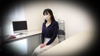 宝石乳首の爆乳美人妻を舐め。セクハラ医師の舌遣いでパンツをマン汁で濡らしながら絶頂 jav jvip