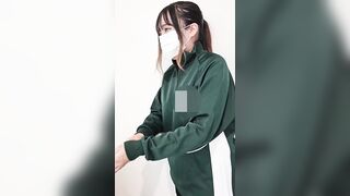 巨乳がハミ乳しながらプールへ向かうギャル生徒。tiktok常連校の水泳部の更衣室にガチ潜入 jav jvip