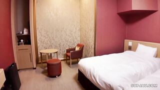 FC2PPV 4780560 21まで990pt【大量唾液】芋カワイイ素人ムスメと生ハメ中出しSEX！『んふぇ～、あふぇ♡』気持ち良すぎて感じまくる jav