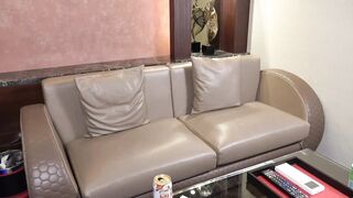 《個人撮影》彼氏としかエッチしたことない爆乳Ｊ〇を無理ハメしたら「ごめんなさいぃ…！」と謝りながら大量潮吹きで制服ビチョビチョに jav jvip